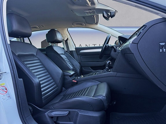 Volkswagen Passat Alltrack 25 of 26