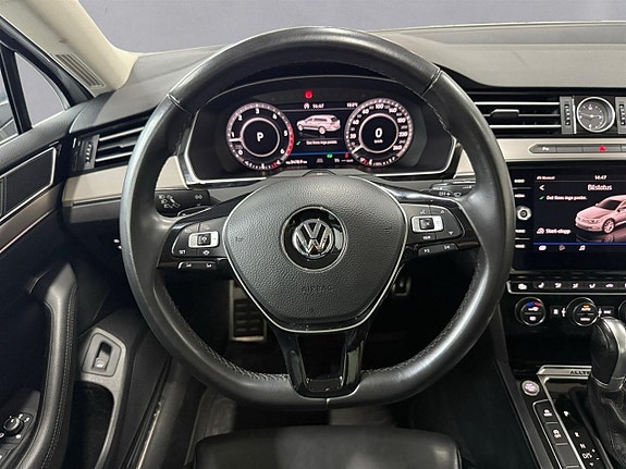 Volkswagen Passat Alltrack 14 of 26