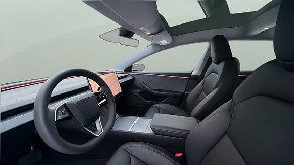 Tesla Model 3 7 of 14