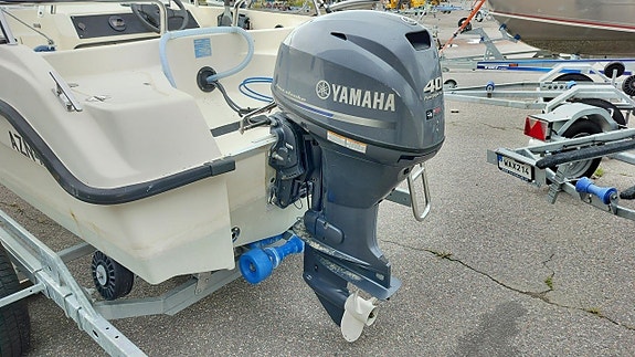 Uttern 4602 + Yamaha F40FETL 3 of 6