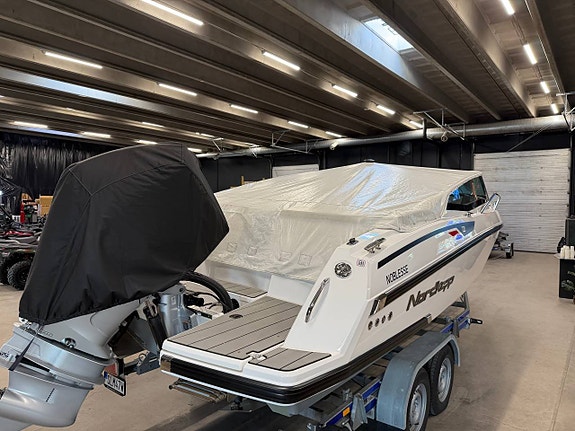 NORDKAPP 720 NOBLESSE MERCURY 250 INK TRAILER 9 of 11
