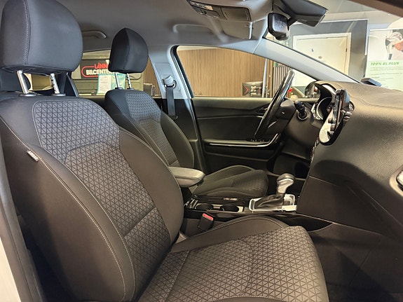 Kia Ceed 25 of 30