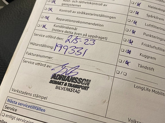 Volkswagen Passat 25 of 30