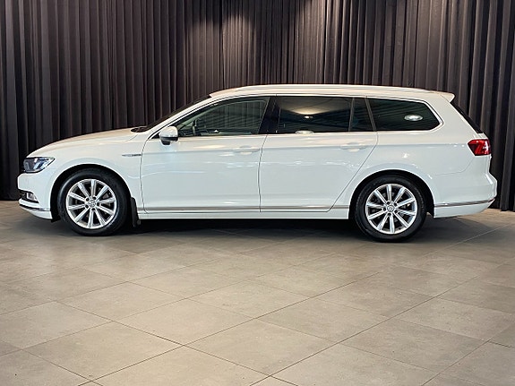 Volkswagen Passat 3 of 30