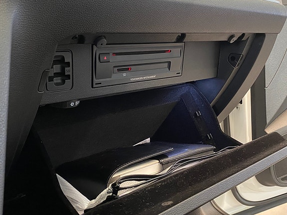 Volkswagen Passat 19 of 30