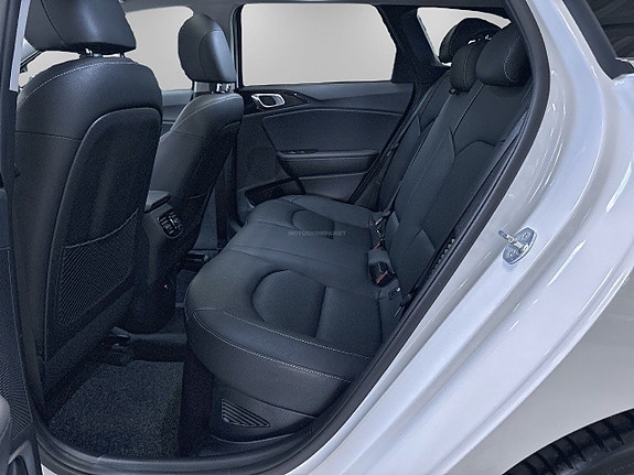 Kia Ceed 9 of 16