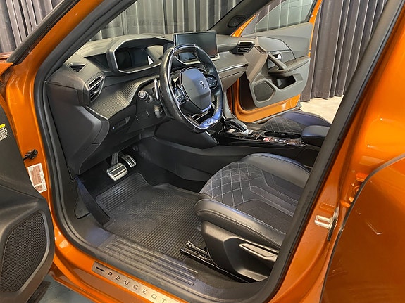 Peugeot 2008 28 of 30