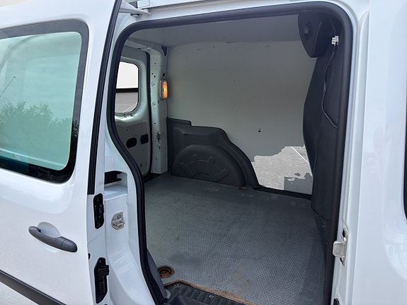 Renault Kangoo Express 13 of 13