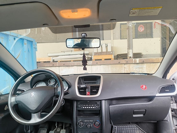 Peugeot 207 9 of 10