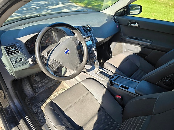 Volvo V50 6 of 9