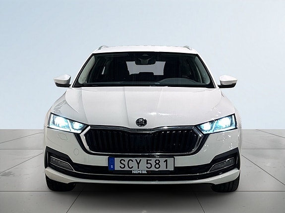 Skoda Octavia 2 of 19