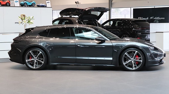 Porsche Taycan 4S 5 of 10