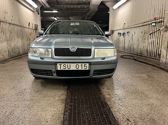 Skoda Octavia 2 of 6