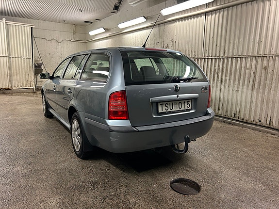 Skoda Octavia 4 of 6