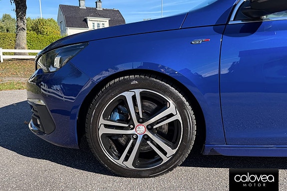 Peugeot 308 SW 9 of 16