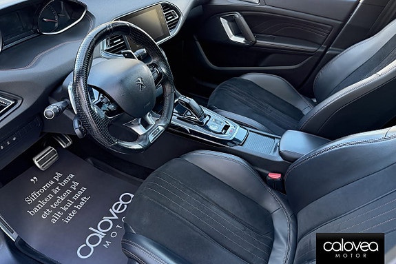 Peugeot 308 SW 13 of 16