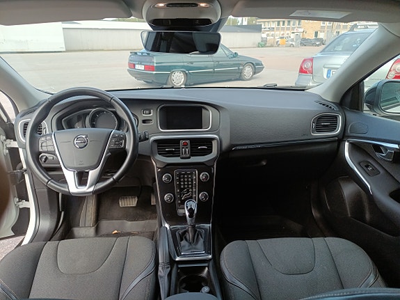Volvo V40 Cross Country 5 of 7