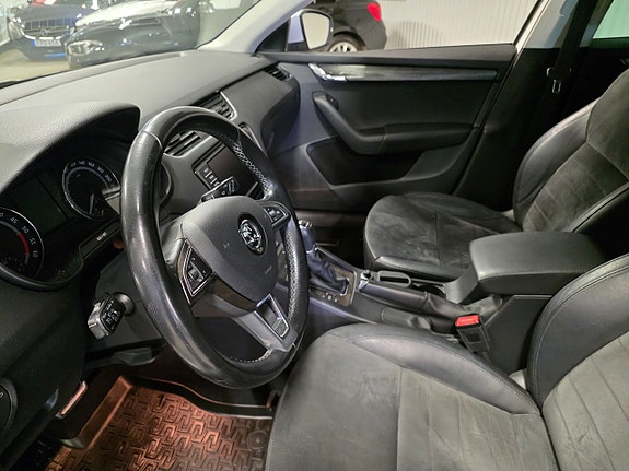 Skoda Octavia Scout 6 of 11