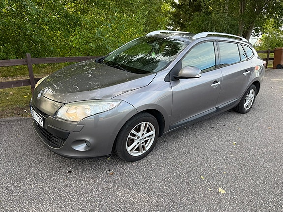 Renault Megane III 2 of 6
