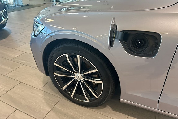 Volvo V60 19 of 30