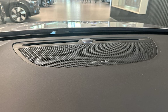 Volvo V60 25 of 30