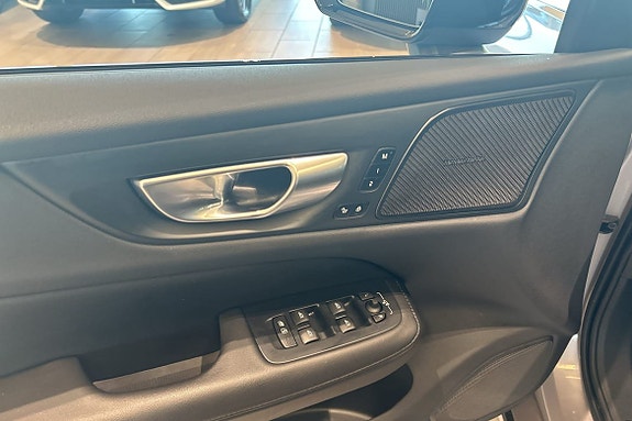 Volvo V60 22 of 30