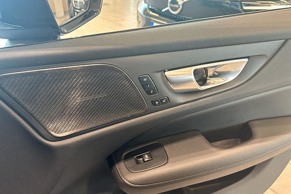 Volvo V60 13 of 30