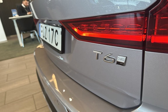 Volvo V60 14 of 30
