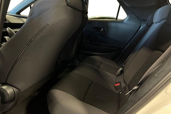 Toyota C-HR 13 of 21
