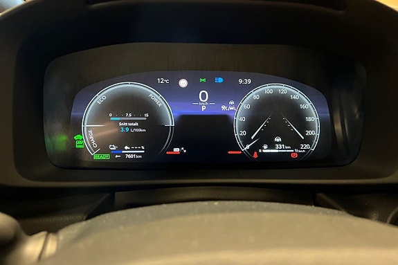 Toyota C-HR 16 of 21