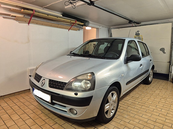 Renault Clio 3 of 18