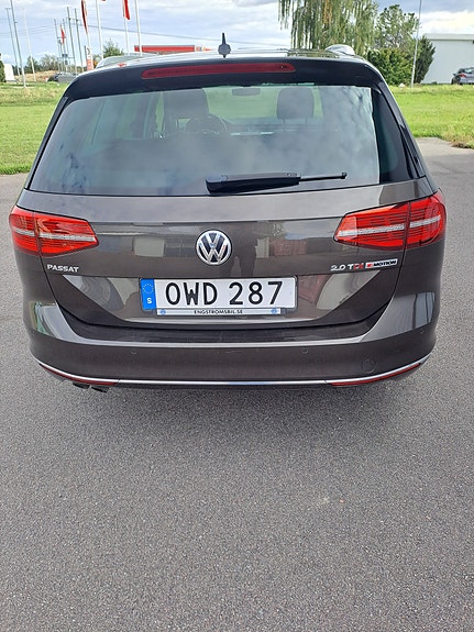 Volkswagen Passat 5 of 12