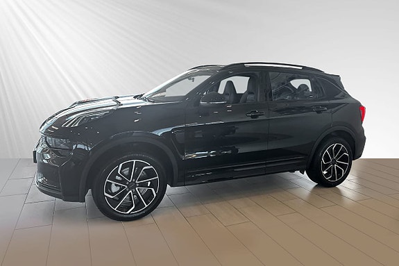 Lynk & Co 01 2 of 26