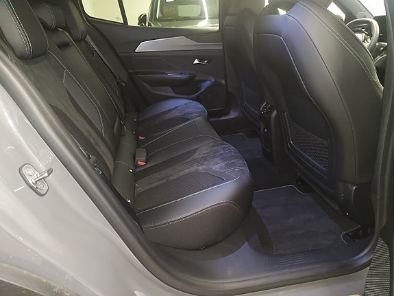 Peugeot 408 9 of 12