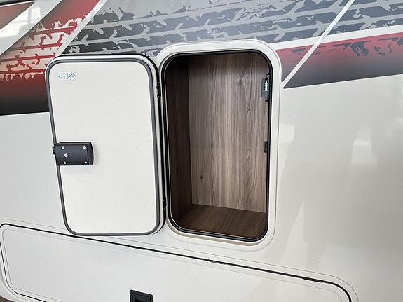 KABE NOVUM TRAQ 750 LGB (4x4 190hk+ALDE+Offroad+Dragkrok) 11 of 30