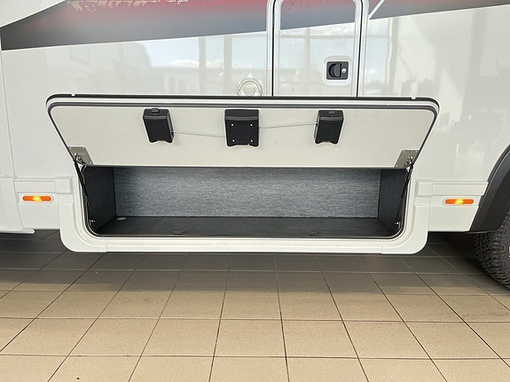 KABE NOVUM TRAQ 750 LGB (4x4 190hk+ALDE+Offroad+Dragkrok) 12 of 30