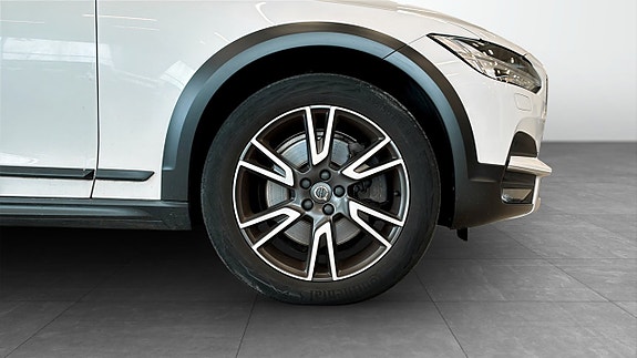 Volvo V90 Cross Country 9 of 20