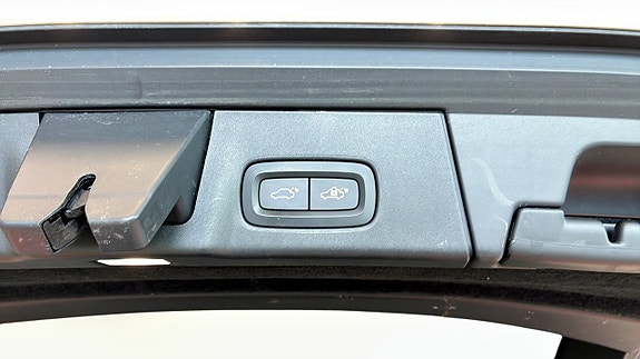 Volvo V90 Cross Country 20 of 20