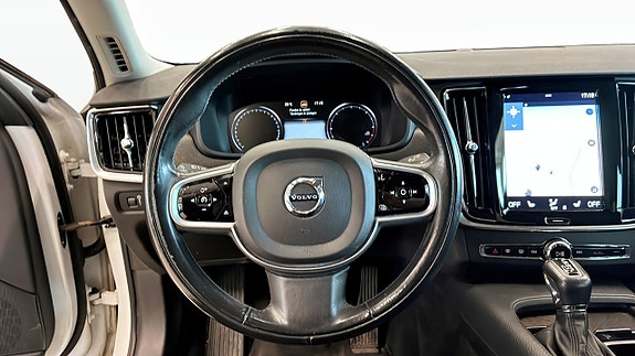 Volvo V90 Cross Country 17 of 20
