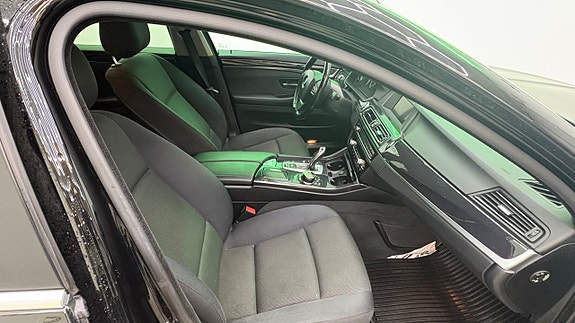 BMW 520d 15 of 30