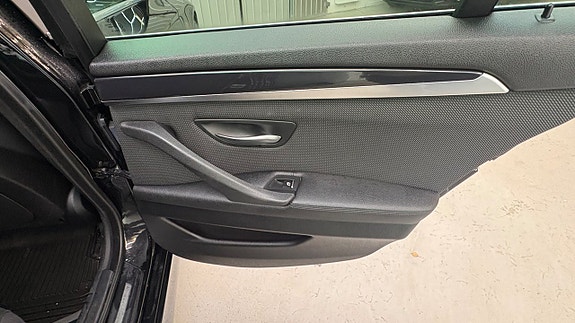 BMW 520d 17 of 30