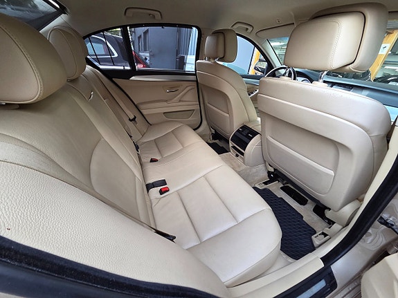 BMW 520d 12 of 18