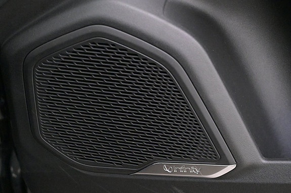 Lynk & Co 01 13 of 27