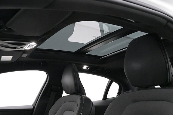 Volvo S60 23 of 27