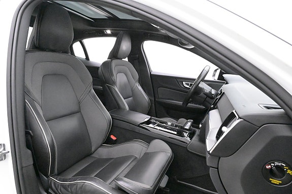 Volvo S60 13 of 27