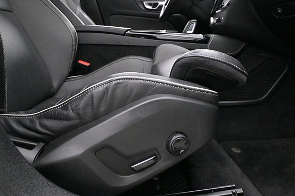 Volvo S60 14 of 27