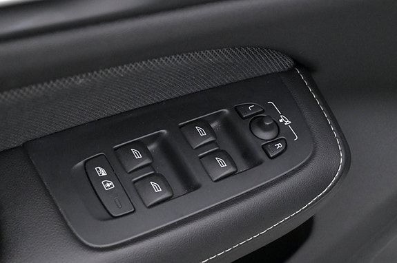 Volvo S60 11 of 27