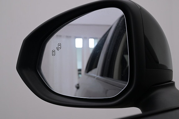 Lynk & Co 01 23 of 27