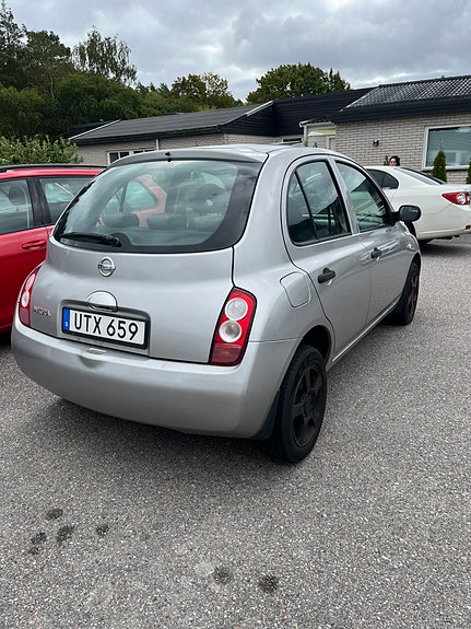 Nissan Micra 3 of 4
