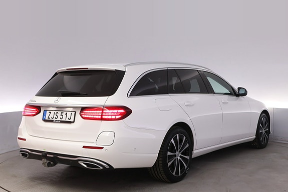 Mercedes-Benz E300 5 of 27